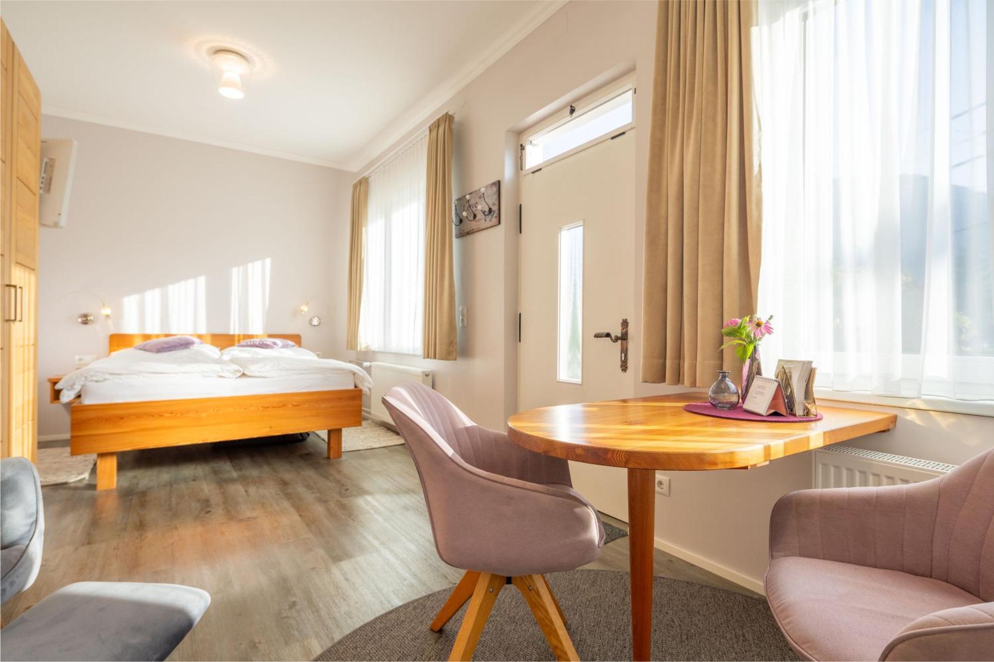 Haus Christina - Romantik Suite Bürs Exteriör bild