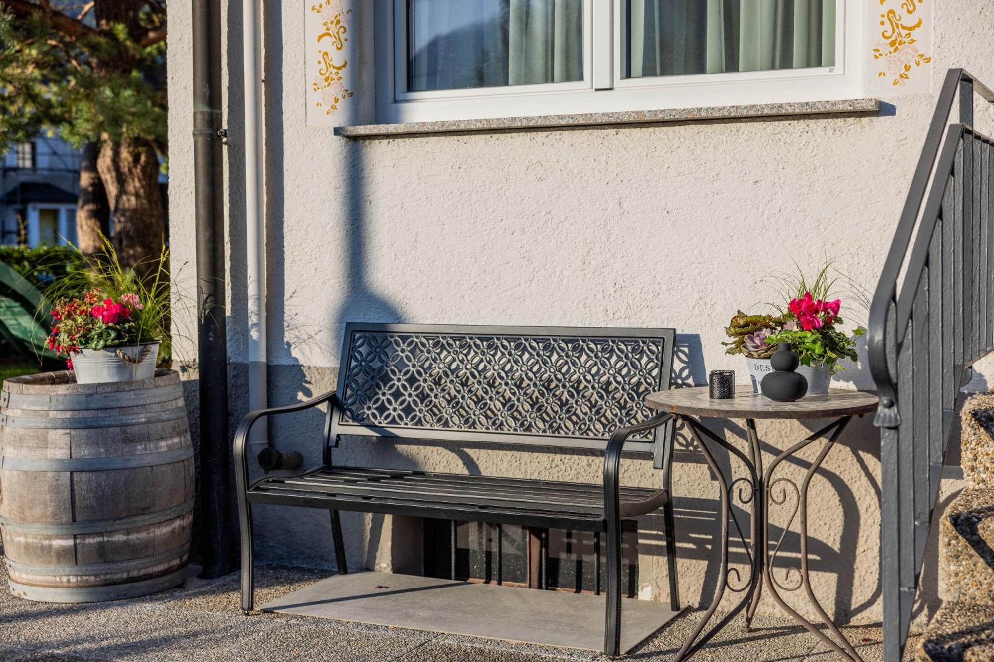 Haus Christina - Romantik Suite Bürs Exteriör bild